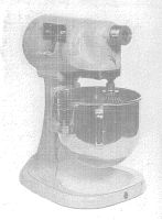 robot multifunzione KitchenAid, ribattezzato ElettroFata (Domus, settembre 1932)